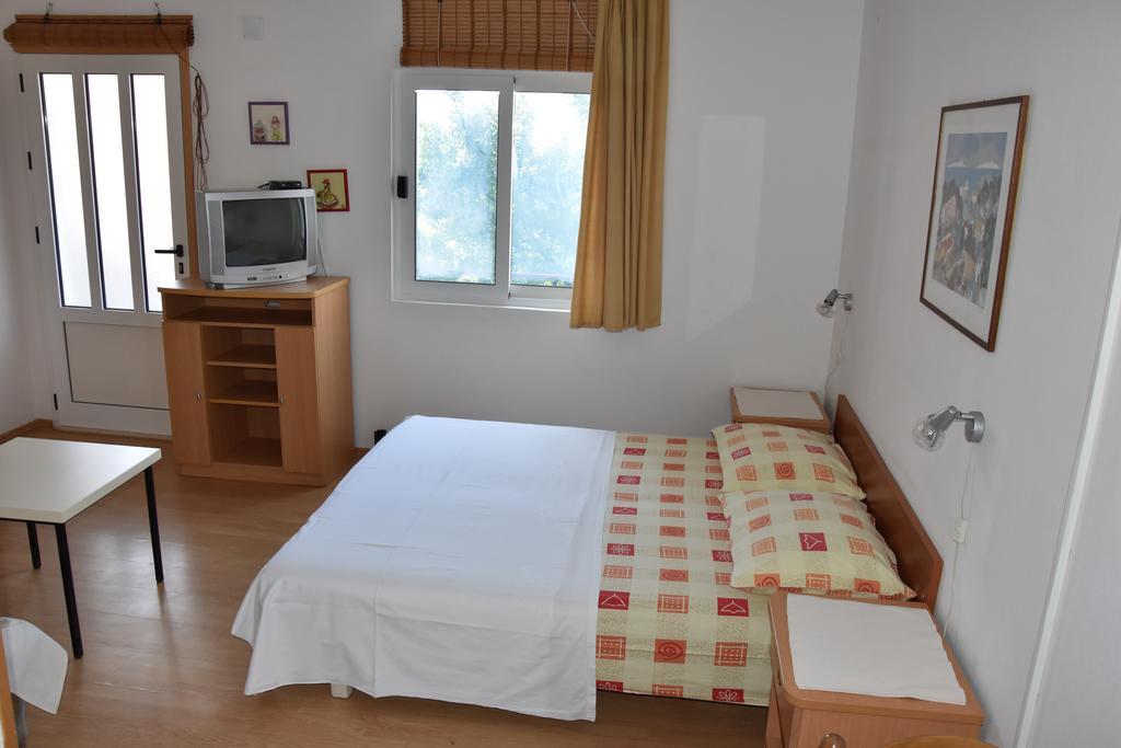 Apartments Mistral 오레비츠 외부 사진